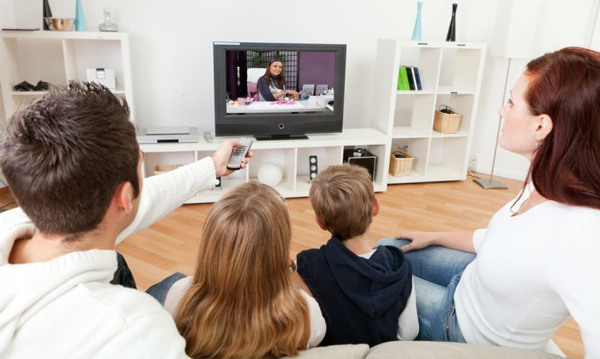 Distância entre a tv e o sofá