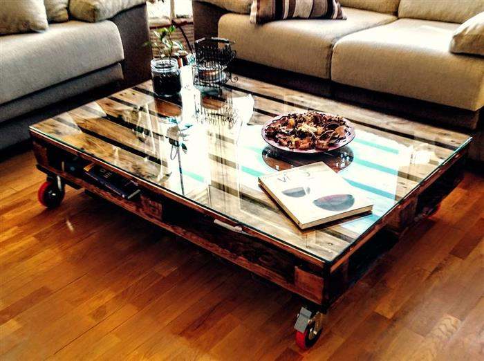 mesa de palete com rodinhas