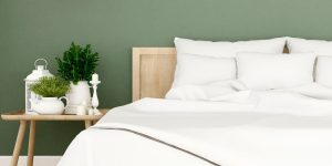 quarto com parede verde